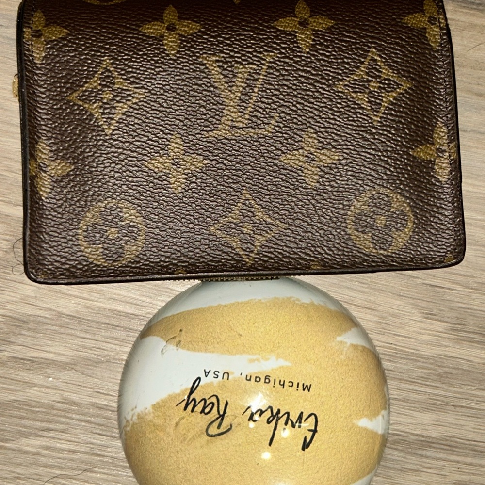 Louis‎ Vuitton Reverse Monogram Juliette Compact Wallet - Picture 4 of 14